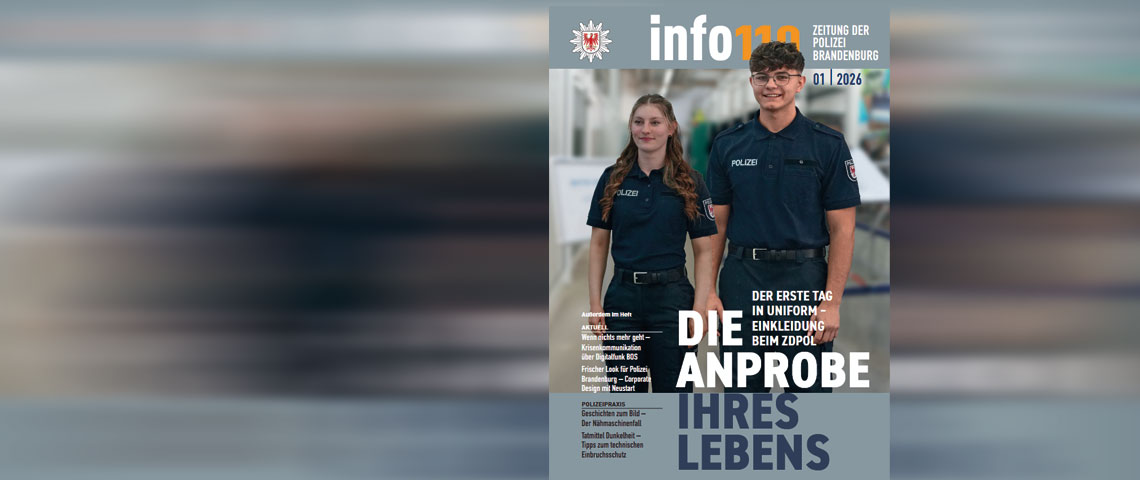 Bild: Titelseite der info 110 Nr. 1 2026 mit 2 jungen Polizeibediensteten