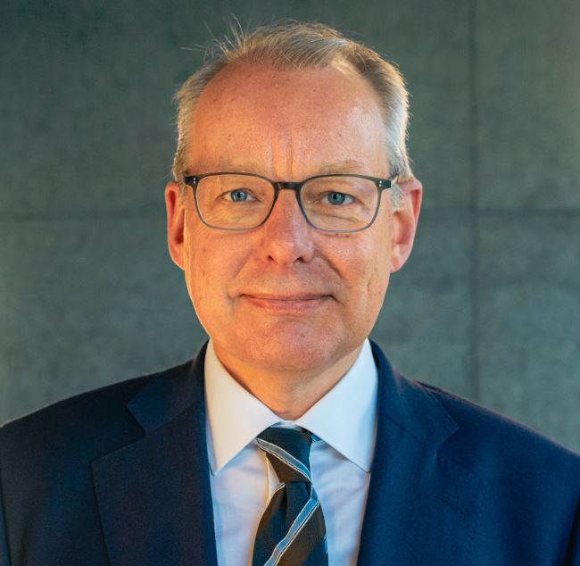 Porträtfoto Dr. Wilfried Peters