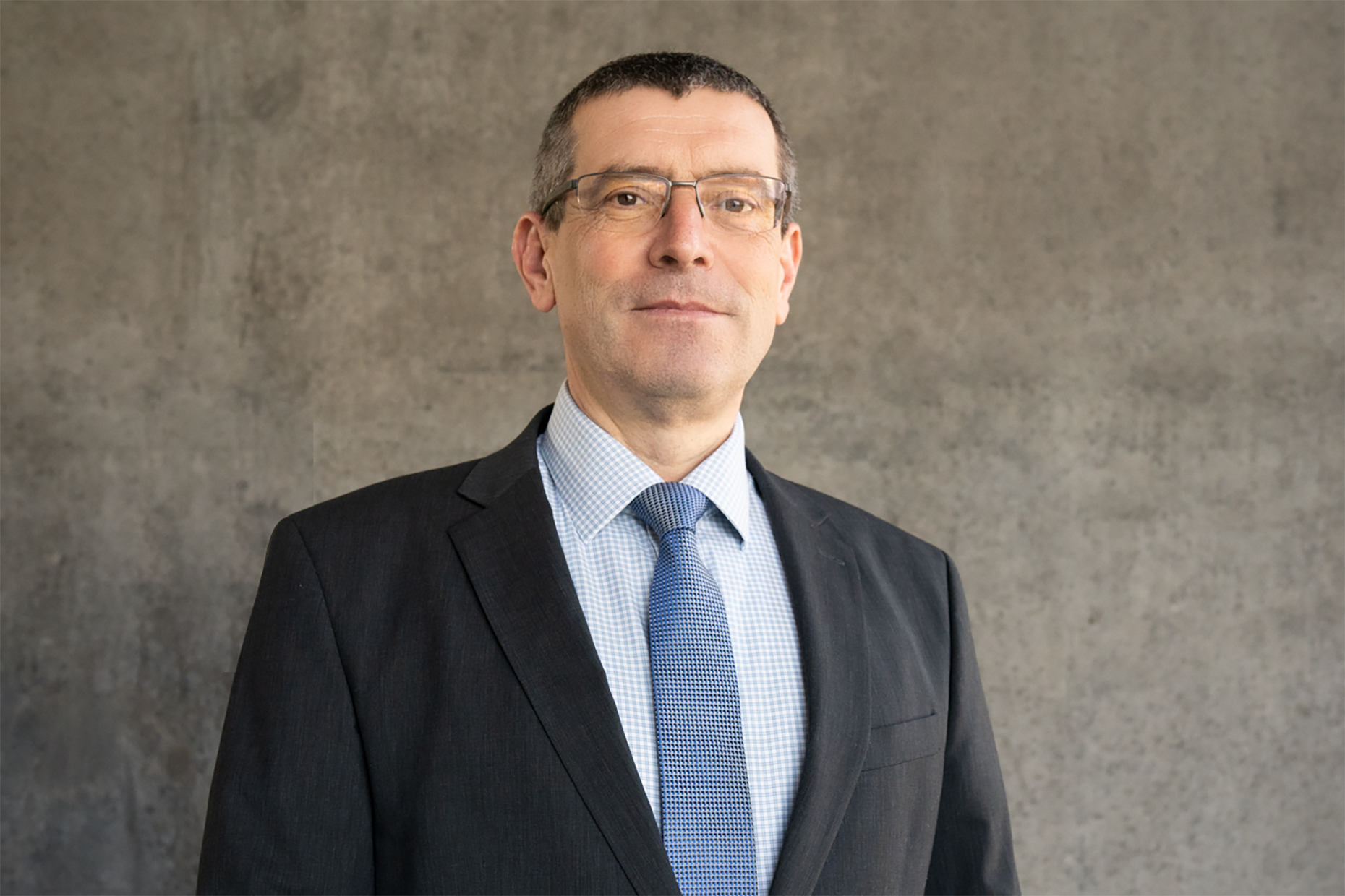 Porträtfoto Uwe Schüler