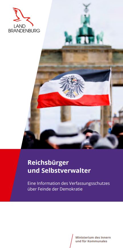 Bild vergrößern (Bild: Vorschauseite des Faltblattes mit dem Titel Reichsbürger und Selbstverwalter zeigt eine wehende Fahne)